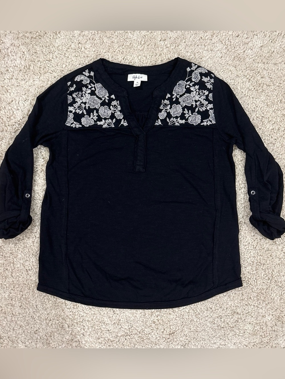 Style & Co. Women’s Embroidered Floral Black V-Neck Roll Sleeve Top Petite Sz. S